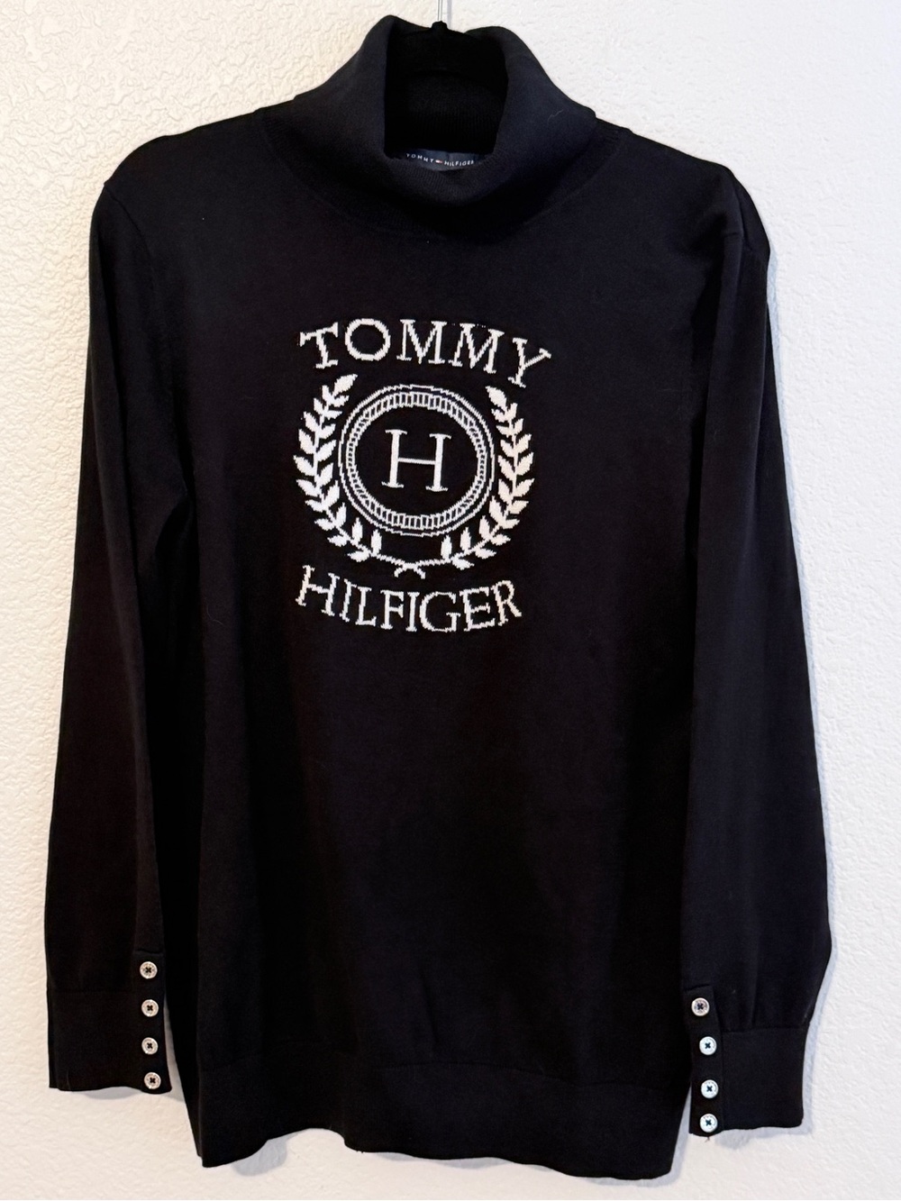 Tommy Hilfiger Black Turtleneck Sweater with Crest Size Large NWT